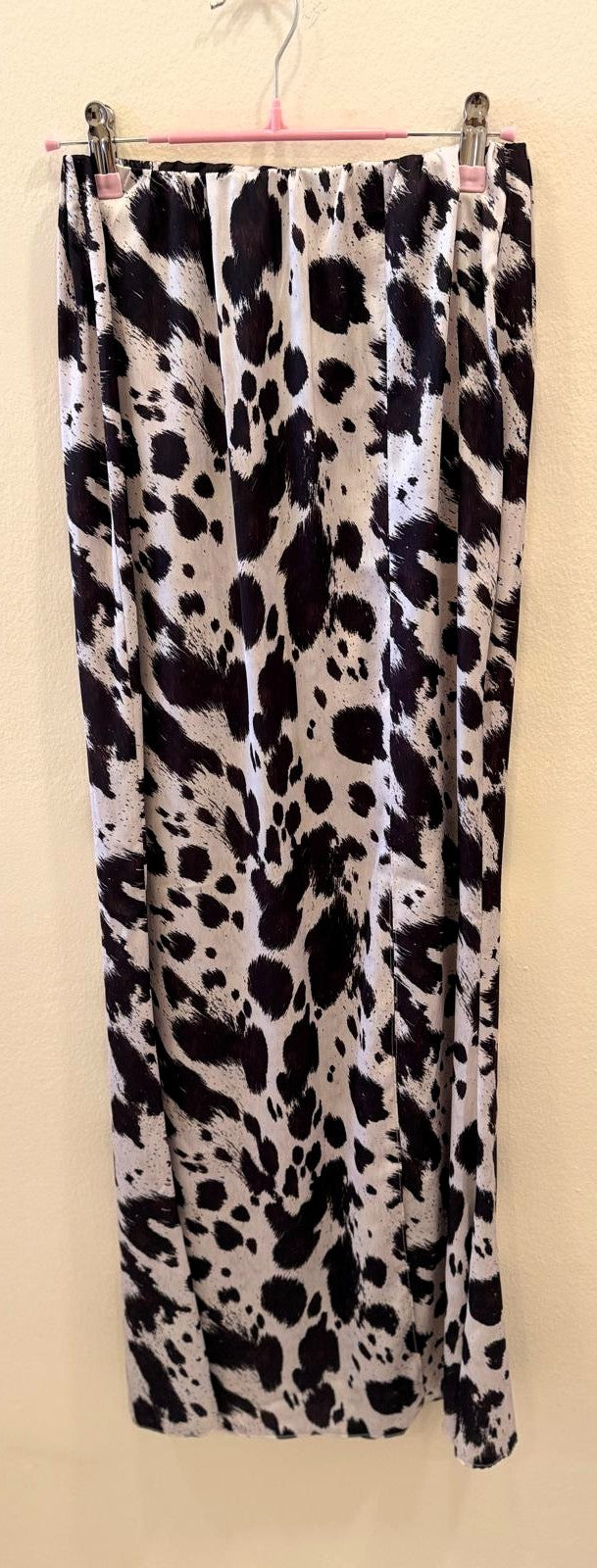 Chic Summer Set – Halter Neck Top & Long Skirt in Trendy Print